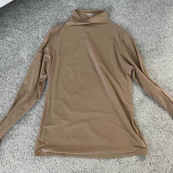 SKIMS soft Smoothing Turtleneck - Picture 2 of 3